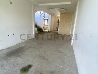 Se vende Terreno en Caicaguana, El Hatillo con Casa quinta en obra gris - 6