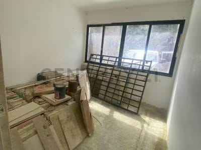 Se vende Terreno en Caicaguana, El Hatillo con Casa quinta en obra gris - 7
