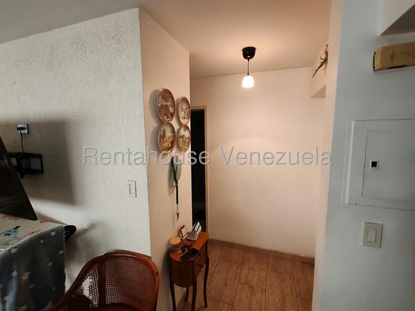 Apartamento (1 Nivel) en Alquiler en Los Palos Grandes, Distrito Metropolitano - 3