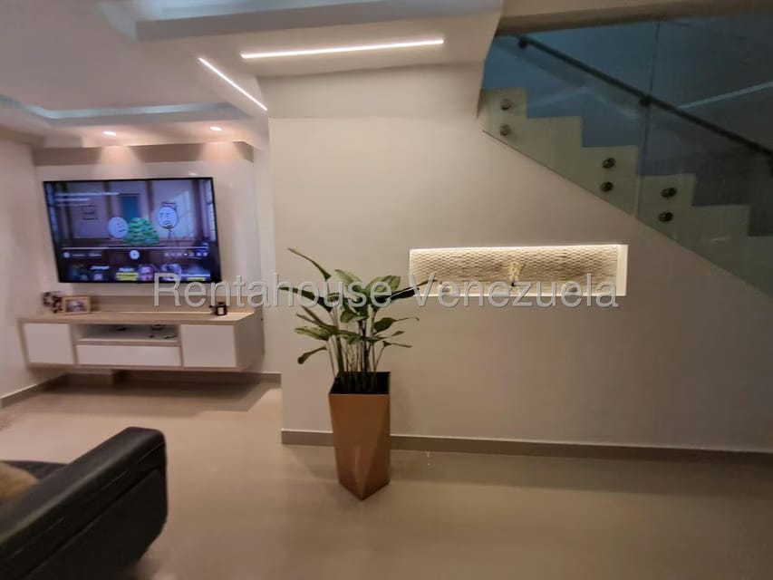 Townhouse (Duplex) en Venta en El Rincon, Carabobo - 16