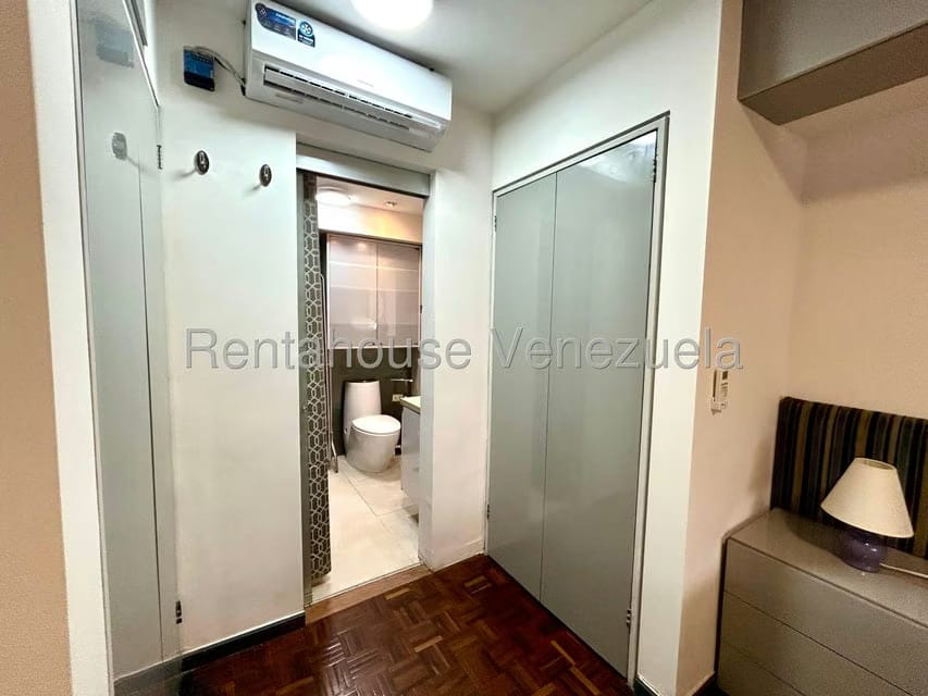 Apartamento (1 Nivel) en Alquiler en Santa Fe Sur, Distrito Metropolitano - 23