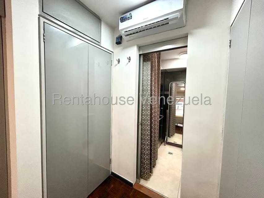 Apartamento (1 Nivel) en Alquiler en Santa Fe Sur, Distrito Metropolitano - 25