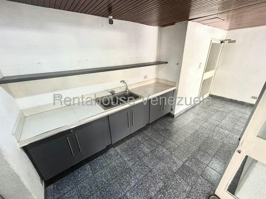 Apartamento (1 Nivel) en Alquiler en Santa Fe Sur, Distrito Metropolitano - 26