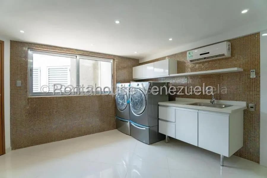 Casa en Venta en La Lagunita Country Club Caracas
