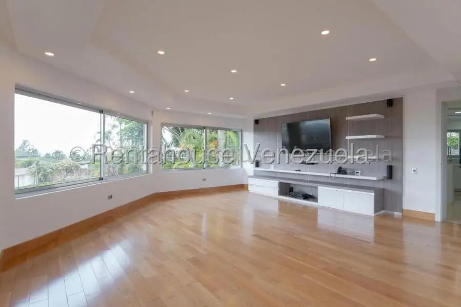 Casa en Venta en La Lagunita Country Club Caracas - 8