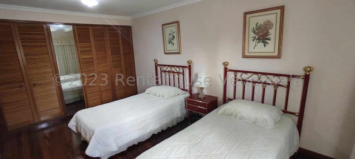 Apartamento (1 Nivel) en Alquiler en Chulavista, Distrito Metropolitano - 12