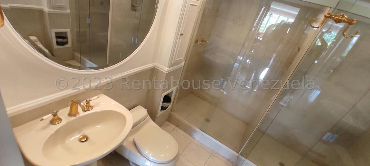Apartamento (1 Nivel) en Alquiler en Chulavista, Distrito Metropolitano - 10
