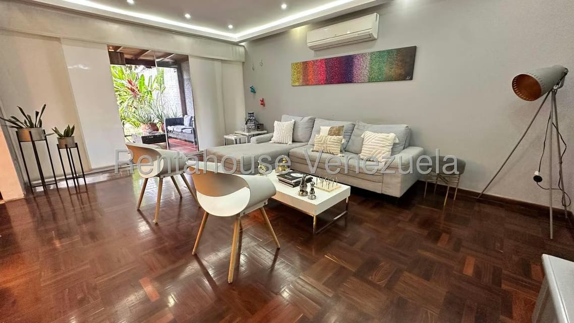 Apartamento (Planta Baja) en Venta en La Tahona, Distrito Metropolitano