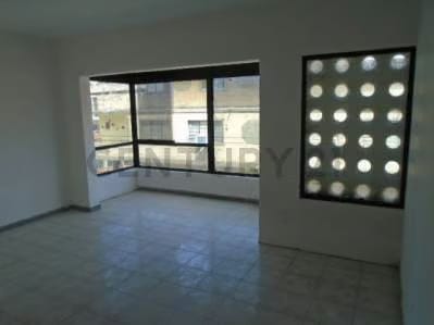 Excelente Edificio Comercial y de Oficinas - 9