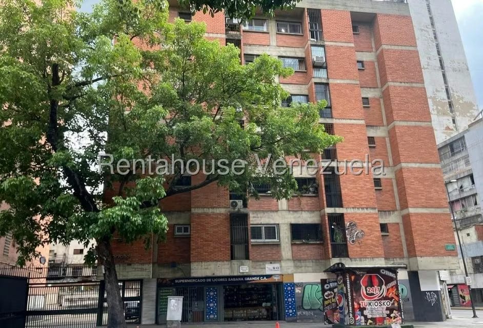 Apartamento (1 Nivel) en Alquiler en Sabana Grande, Distrito Metropolitano