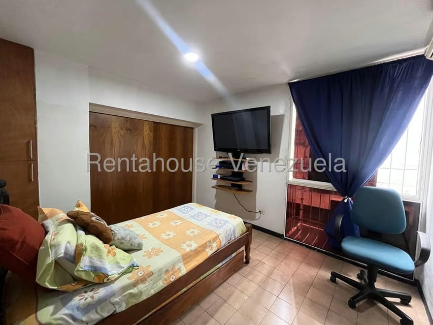 Apartamento (1 Nivel) en Alquiler en Sabana Grande, Distrito Metropolitano - 13