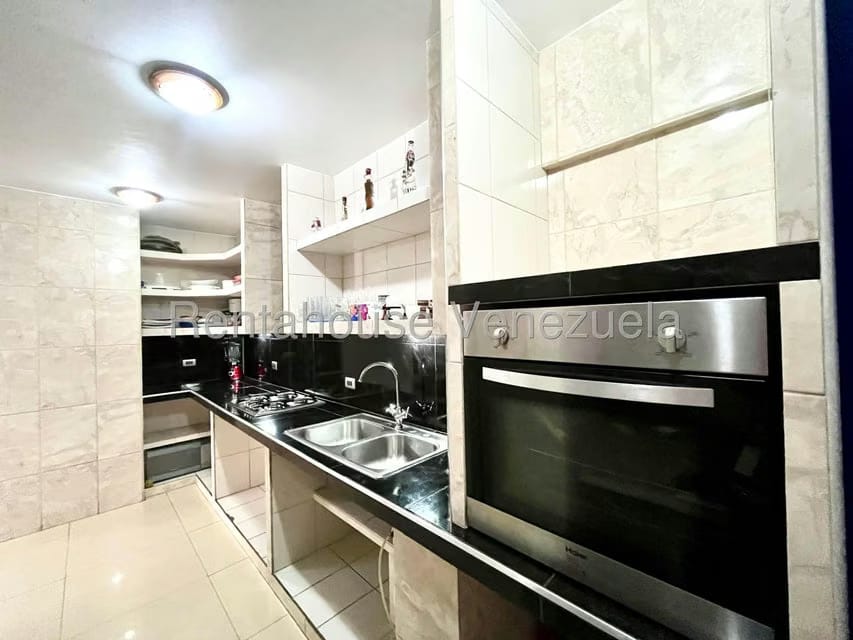 Apartamento (1 Nivel) en Alquiler en Sabana Grande, Distrito Metropolitano - 8