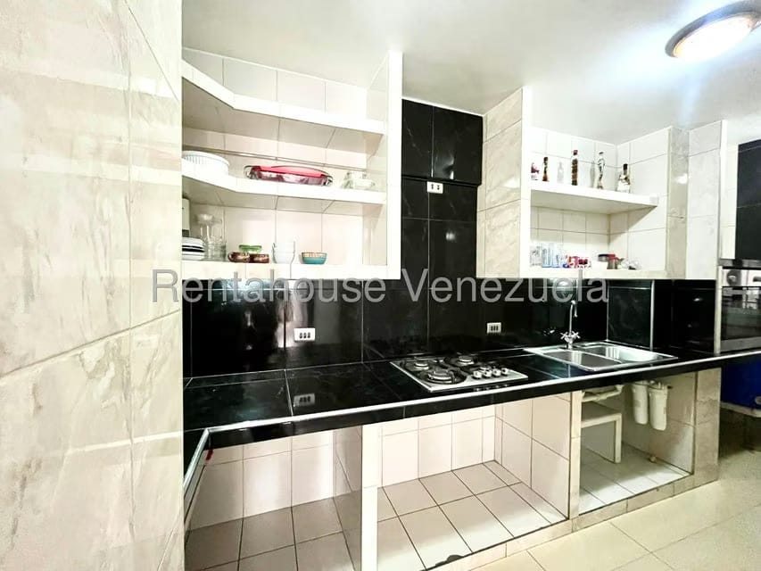 Apartamento (1 Nivel) en Alquiler en Sabana Grande, Distrito Metropolitano - 9