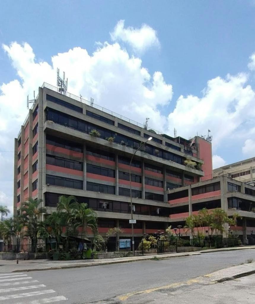 Oficina Lista para Ocupar en Los Cortijos de Lourdes