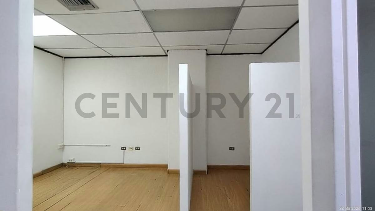 Oficina Lista para Ocupar en Los Cortijos de Lourdes - 4