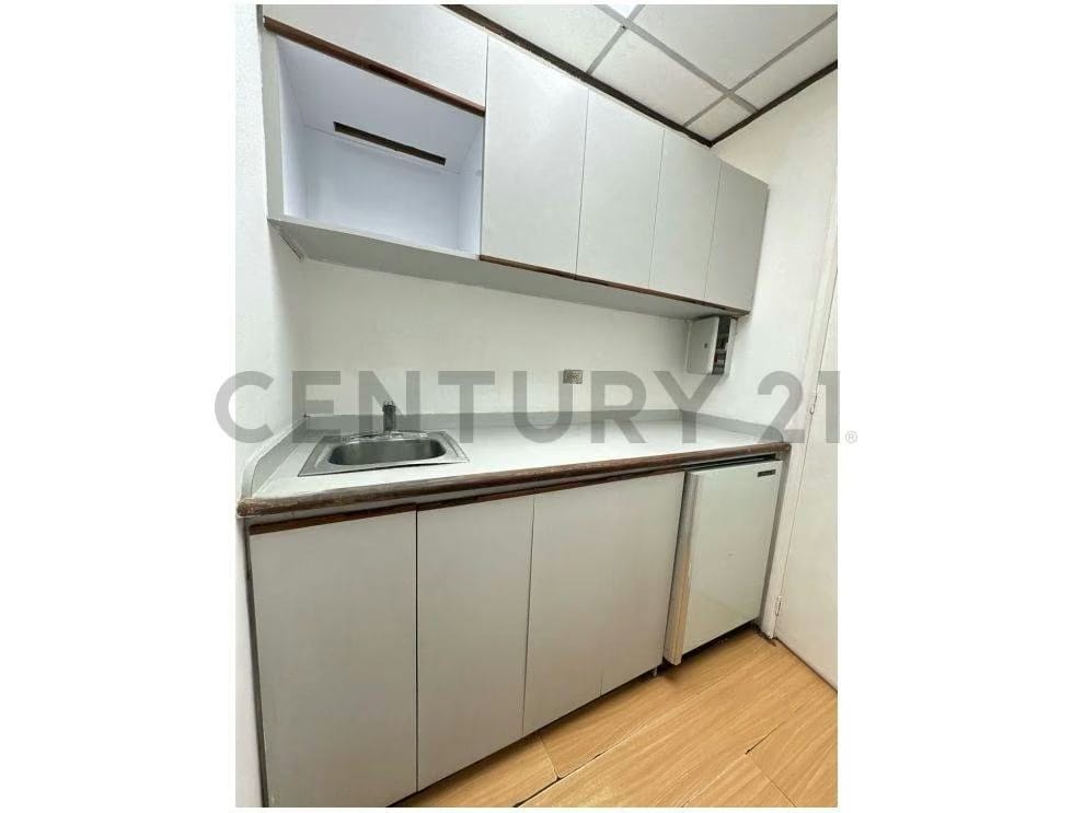 Oficina Lista para Ocupar en Los Cortijos de Lourdes - 6