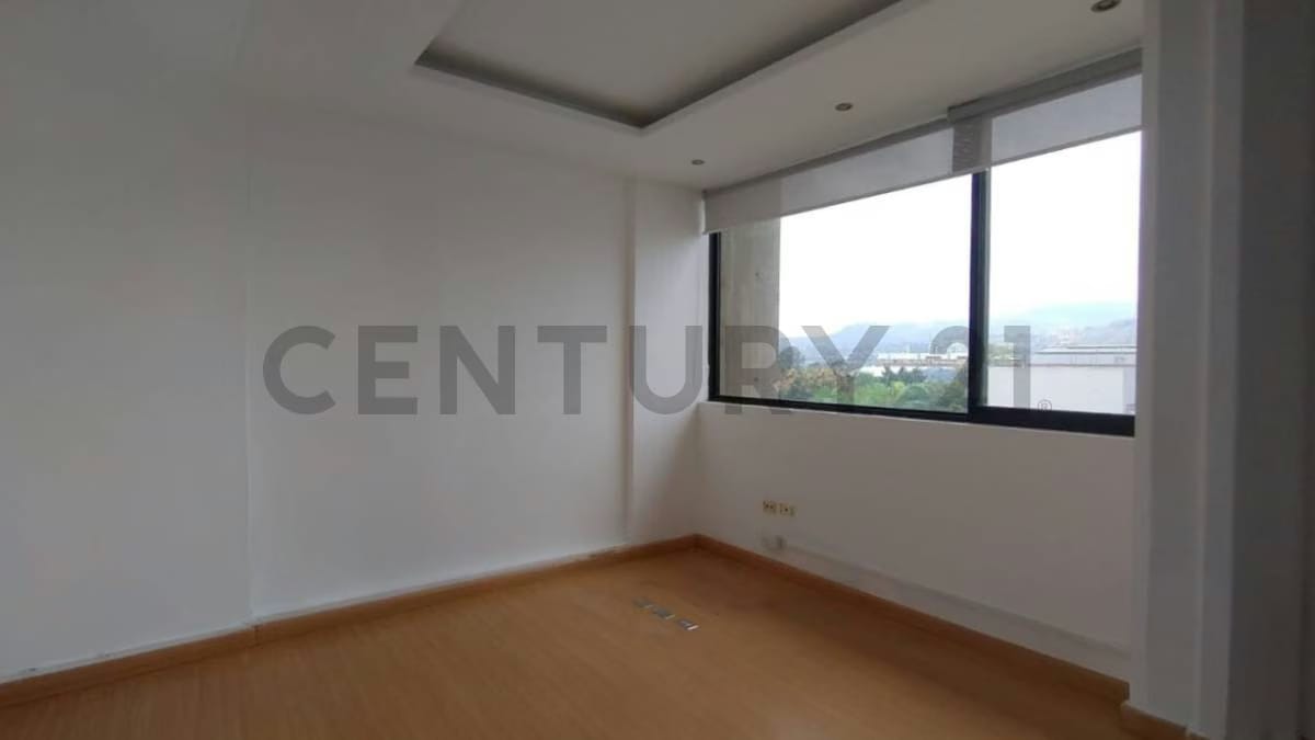 Oficina Lista para Ocupar en Los Cortijos de Lourdes - 10