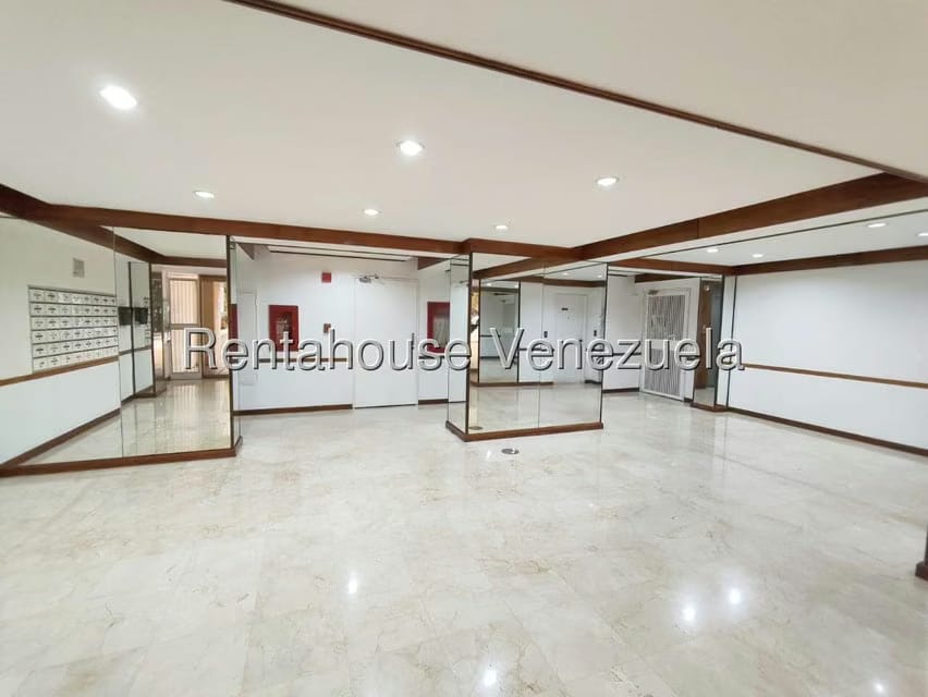 Apartamento (1 Nivel) en Venta en Manzanares, Distrito Metropolitano - 2