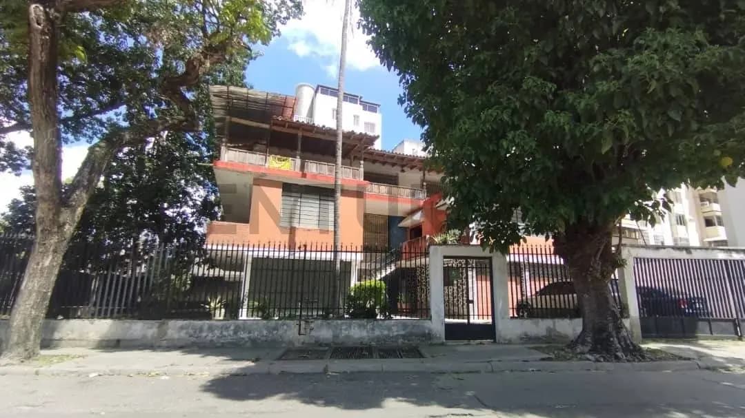 Oportunidad de Inversión. Qta con Potencial Comercial en El Paraiso.