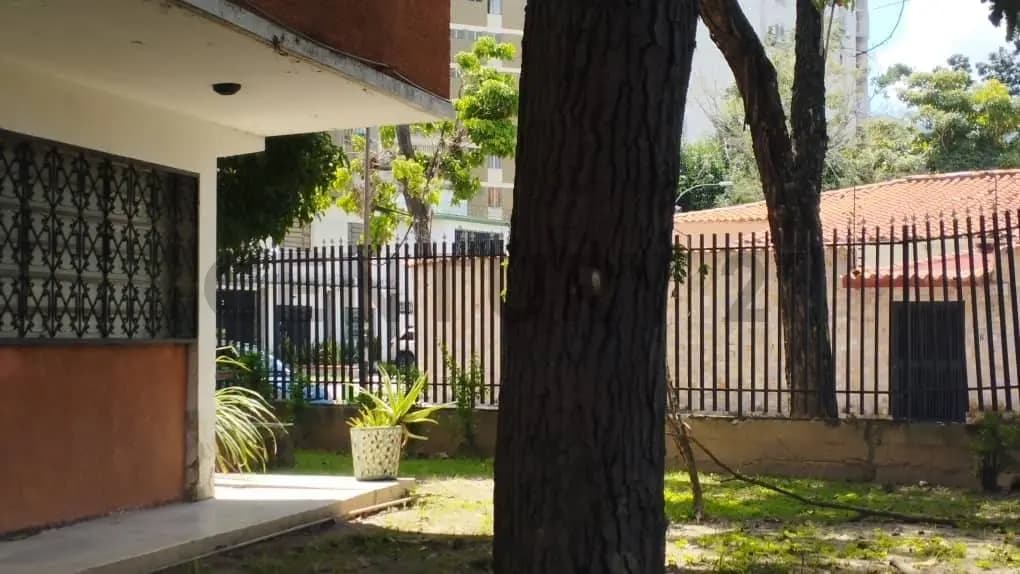 Oportunidad de Inversión. Qta con Potencial Comercial en El Paraiso. - 5