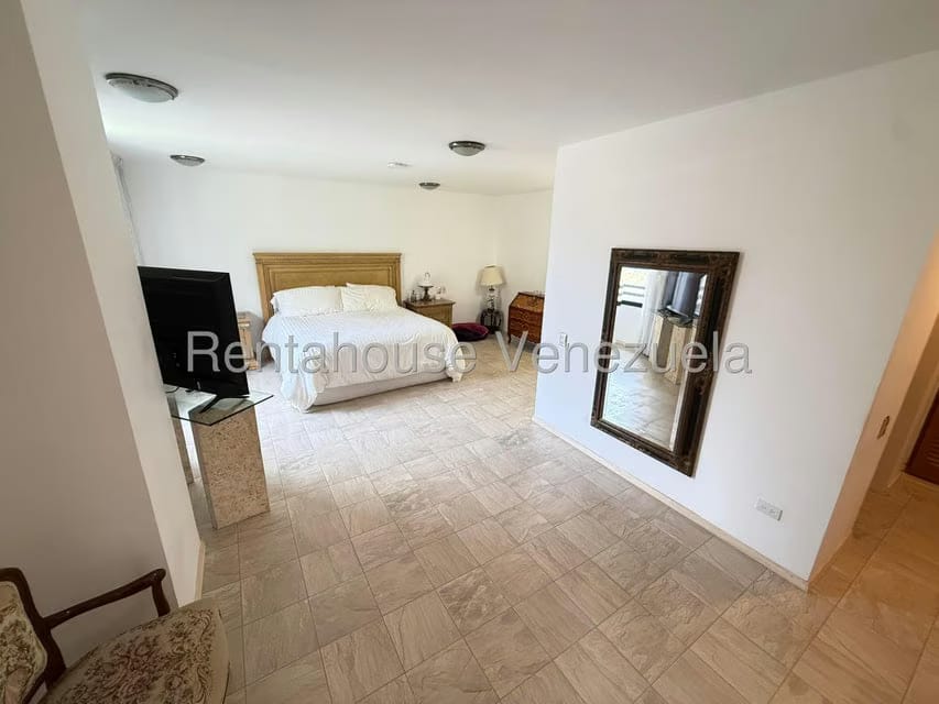 Apartamento (Penthouse) en Alquiler en Colinas de Valle Arriba, Distrito Metropolitano - 12