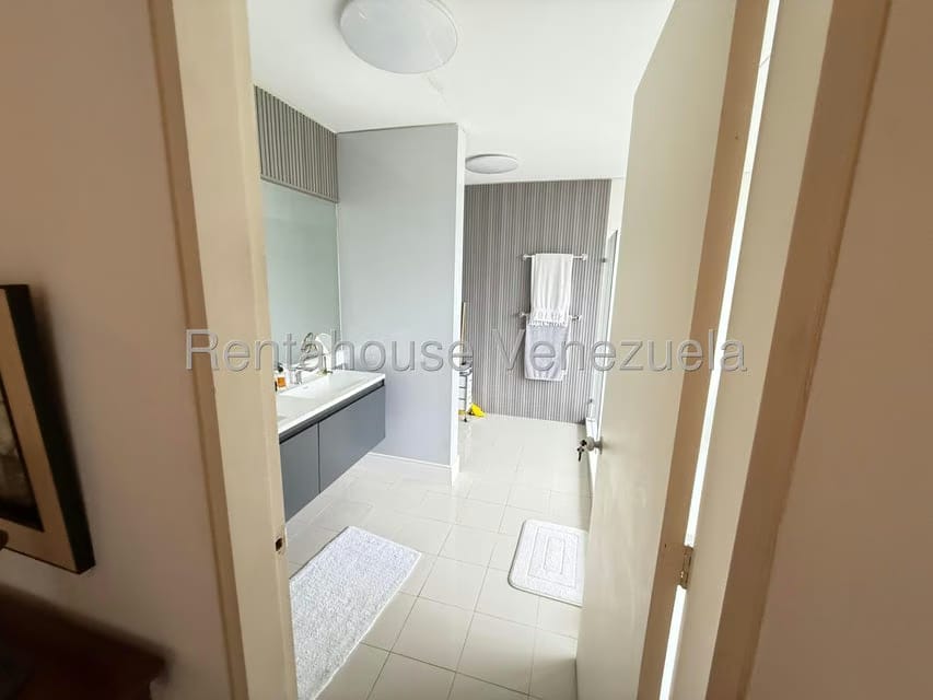 Apartamento (Penthouse) en Alquiler en Colinas de Valle Arriba, Distrito Metropolitano - 13