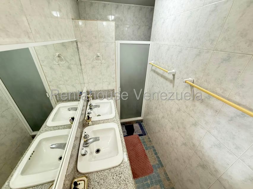 Apartamento (Penthouse) en Alquiler en Colinas de Valle Arriba, Distrito Metropolitano - 16