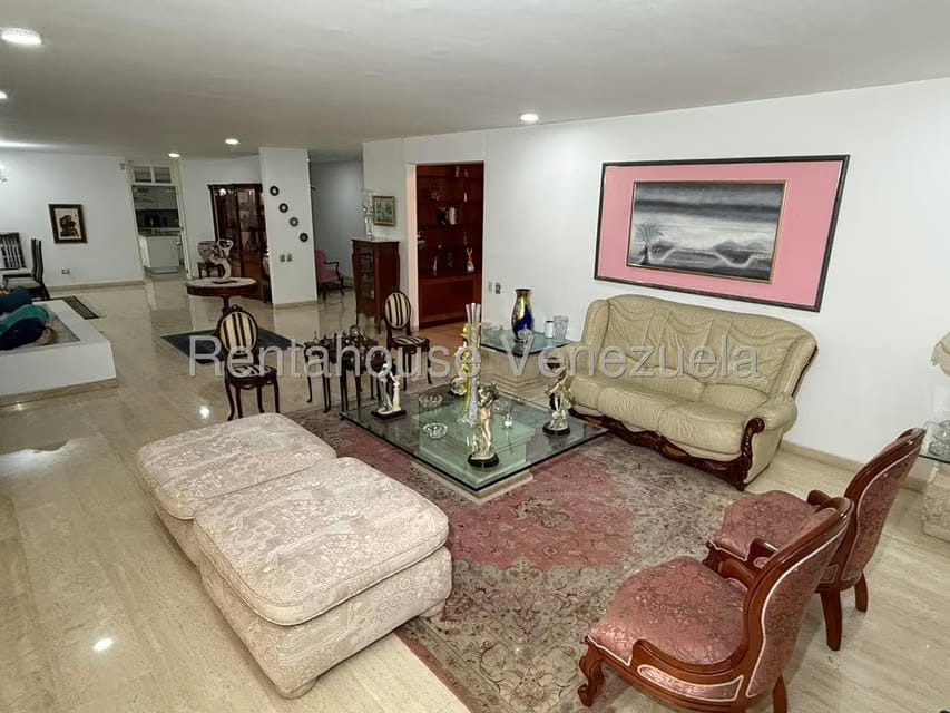 Apartamento (Penthouse) en Alquiler en Colinas de Valle Arriba, Distrito Metropolitano - 4