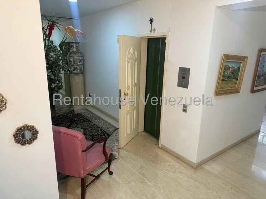 Apartamento (Penthouse) en Alquiler en Colinas de Valle Arriba, Distrito Metropolitano - 31