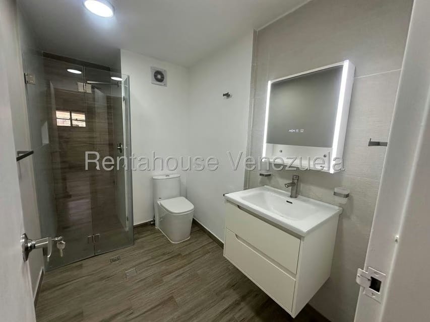 Apartamento (1 Nivel) en Alquiler en Las Mercedes, Distrito Metropolitano - 11