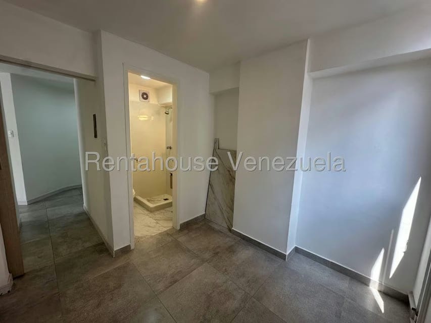 Apartamento (1 Nivel) en Alquiler en Las Mercedes, Distrito Metropolitano - 16