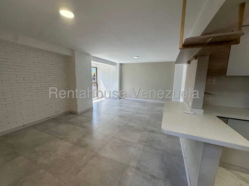 Apartamento (1 Nivel) en Alquiler en Las Mercedes, Distrito Metropolitano - 5