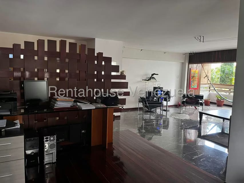 Apartamento (1 Nivel) en Alquiler en La Florida, Distrito Metropolitano - 14