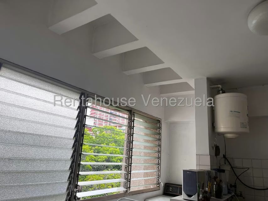 Apartamento (1 Nivel) en Alquiler en La Florida, Distrito Metropolitano - 22