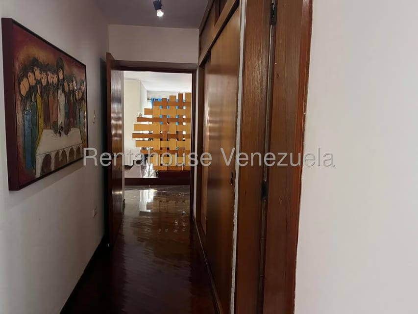 Apartamento (1 Nivel) en Alquiler en La Florida, Distrito Metropolitano - 23