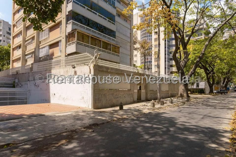 Apartamento (1 Nivel) en Alquiler en La Florida, Distrito Metropolitano - 40