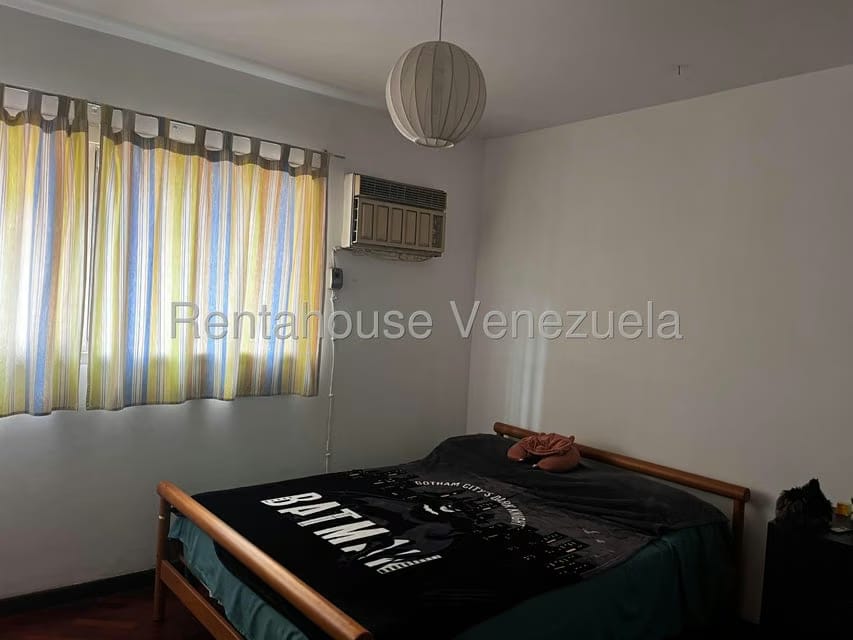 Apartamento (1 Nivel) en Alquiler en La Florida, Distrito Metropolitano - 42