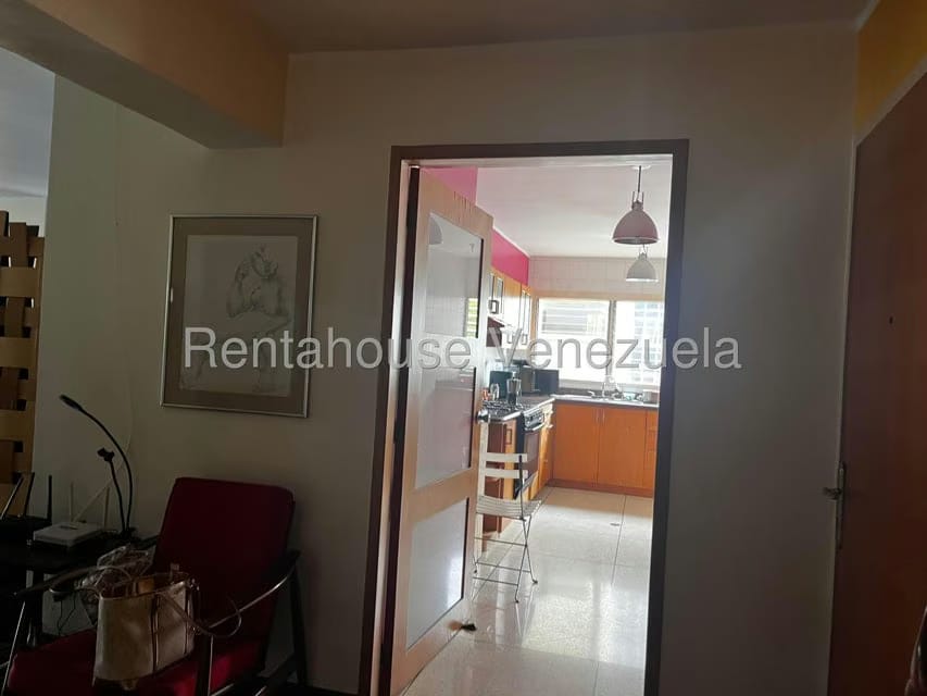 Apartamento (1 Nivel) en Alquiler en La Florida, Distrito Metropolitano - 8