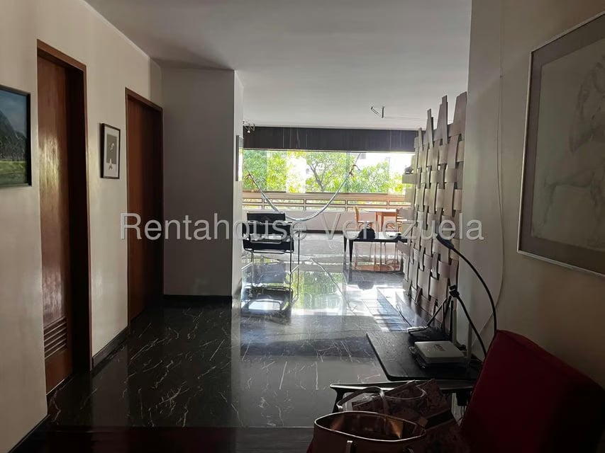 Apartamento (1 Nivel) en Alquiler en La Florida, Distrito Metropolitano - 10