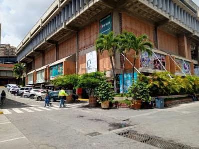 Local Comercial en Alquiler - Unicentro El Marqués, Caracas - ¡Alto Tráfico! - 5