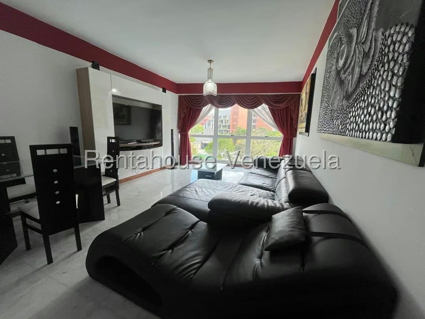 Apartamento (1 Nivel) en Alquiler en El Rosal, Distrito Metropolitano - 14