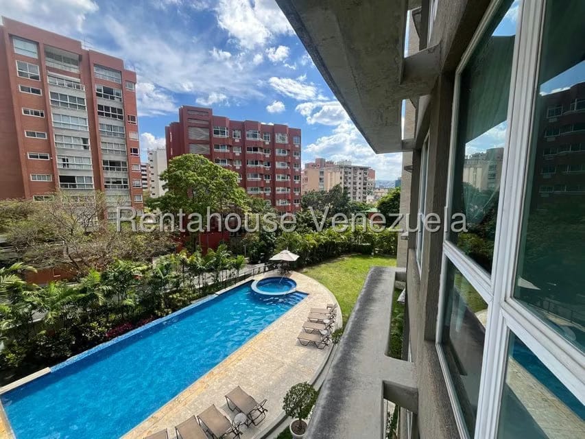 Apartamento (1 Nivel) en Alquiler en El Rosal, Distrito Metropolitano - 16