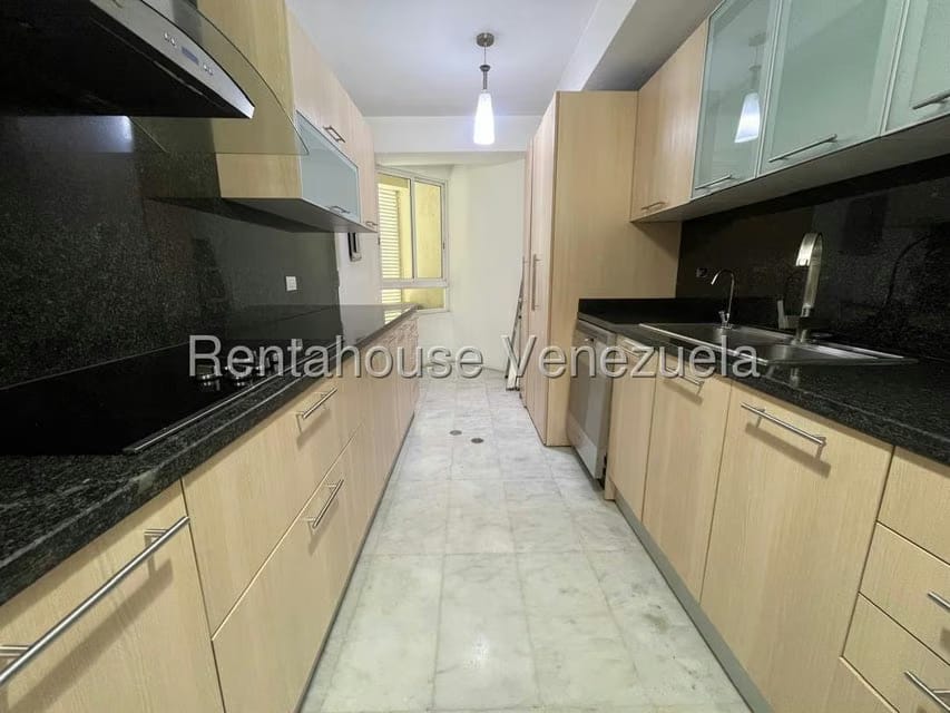 Apartamento (1 Nivel) en Alquiler en El Rosal, Distrito Metropolitano - 18