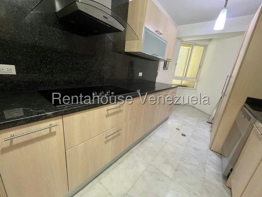 Apartamento (1 Nivel) en Alquiler en El Rosal, Distrito Metropolitano - 19