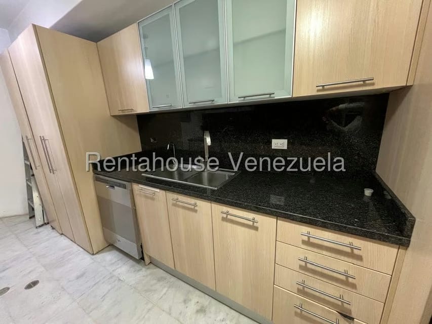 Apartamento (1 Nivel) en Alquiler en El Rosal, Distrito Metropolitano - 20