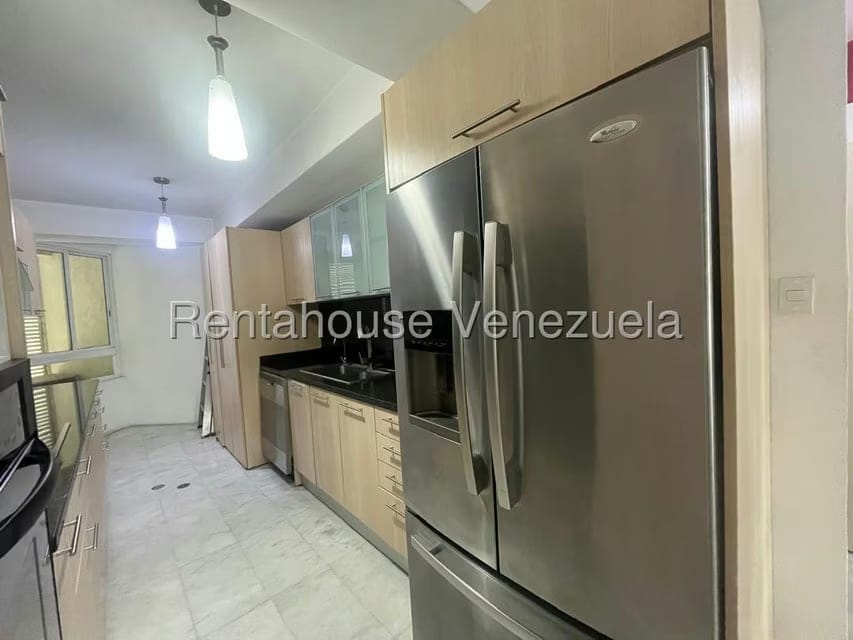 Apartamento (1 Nivel) en Alquiler en El Rosal, Distrito Metropolitano - 23