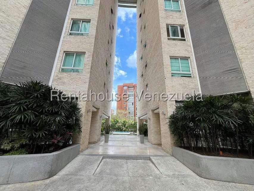 Apartamento (1 Nivel) en Alquiler en El Rosal, Distrito Metropolitano - 8