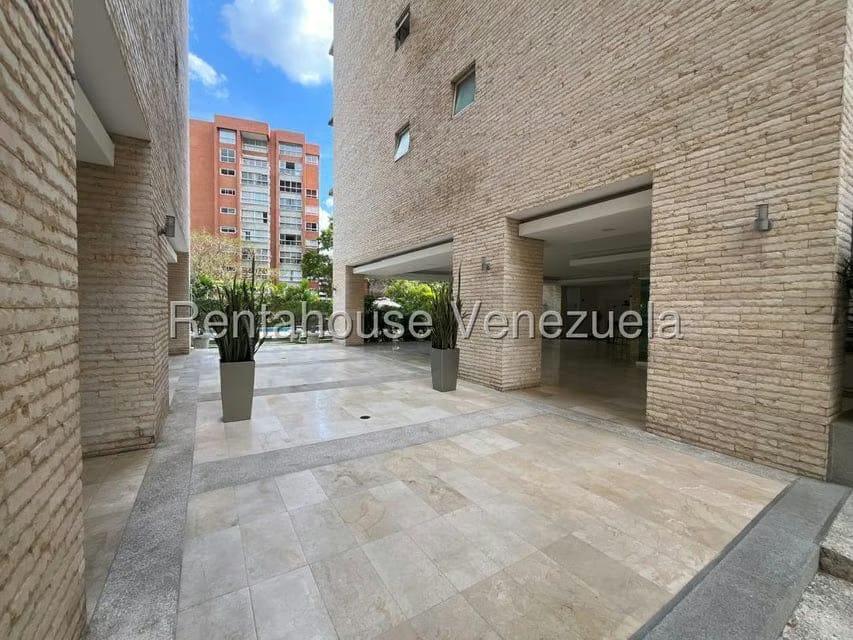 Apartamento (1 Nivel) en Alquiler en El Rosal, Distrito Metropolitano - 9