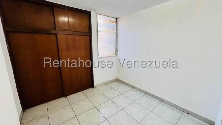 Apartamento en Venta en Las Delicias Maracay - 5