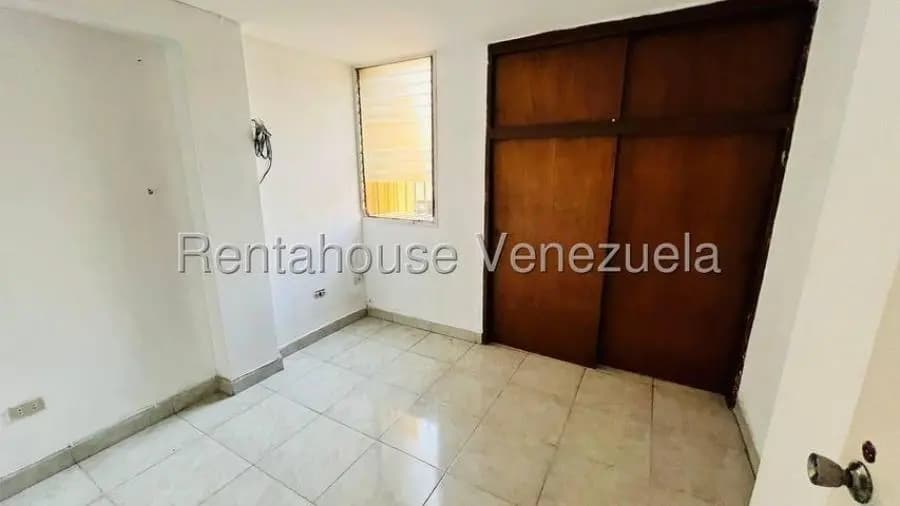 Apartamento en Venta en Las Delicias Maracay - 7